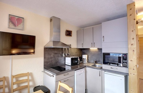 Reberty Apartment | Beautiful renovated 2-room, 4 pers, south-facing, ski-in/ski-out