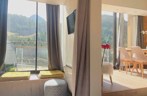 Isola Apartment | Beautiful Renovated Apartment at the Foot of the Slopes in Isola 2000