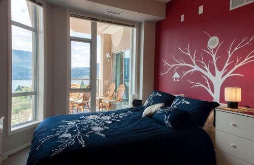 Central Okanagan Apartment | Beautiful Resort Condo-Panoramic Lake Views from 14th Floor at Sunset Waterfront Resort Sleeps 6
