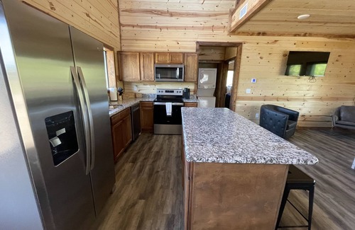 Golden Cabin | Beautiful River front cabin! 3bed,3bath!