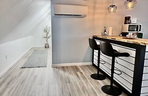 Aurora House | Beautiful River View spacious 3-bedroom house w/AC-WiFi- Ark -Creation Museum