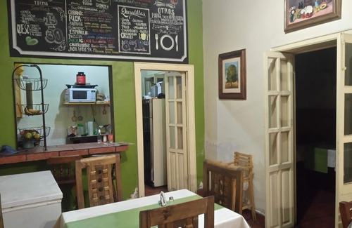 Historic Centre Bed & Breakfast | Beautiful room in La Esperanza, San José, Centro + breakfast included.