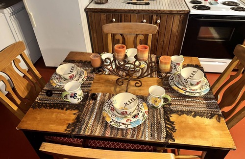 Granbury Cabin | Beautiful Rustic Cabin nJust 10 Minutes to Granbury square