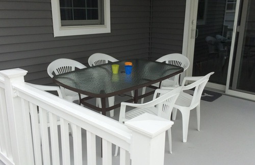 South Beach Haven Condo | Beautiful, Spacious Condo - 4 houses from the beach