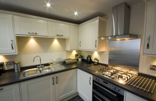 Dollar House | Beautiful sandstone cottage in picturesque village setting