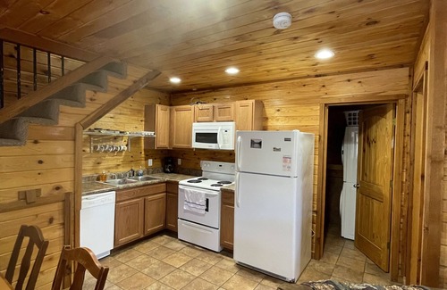 Van Buren Cabin | Beautiful Scenic River Cabin just 1/2 mile from Current River!