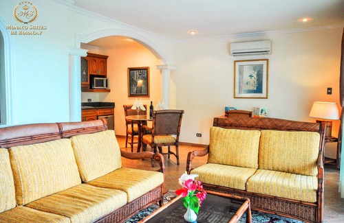 Manoc-Manoc Resort | Beautiful seaside all-villa resort located in the world's most beautiful island.