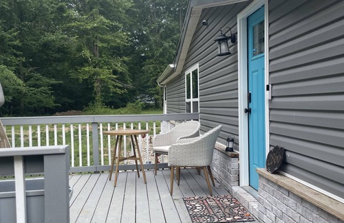 Amelia House | Beautiful Serenity on 1.26 acres 20 min from Downtown