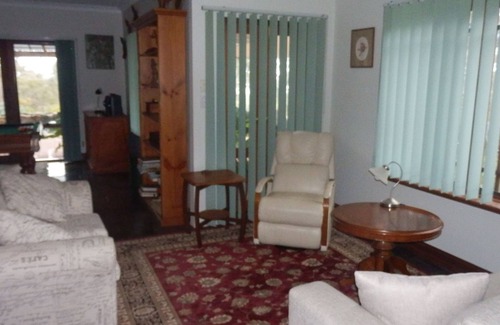 Spring Gully Bed & Breakfast | Beautiful setting, on 100 acres. Sleeps 10 people. Beautiful views.