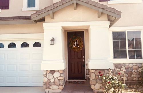 Fontana House | Beautiful Single Family Home near ONTARIO /LOS ANGELES AREA