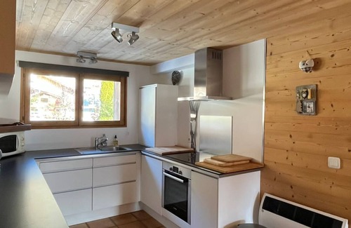 Verchaix Apartment | Beautiful south-facing apartment 68m2 facing the mountains with view of the Grand Massif