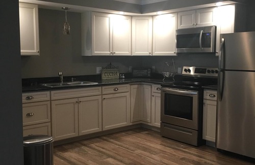 South Hill Apartment | Beautiful space near hiking, wineries, Ithaca Commons, Cornell and IC!