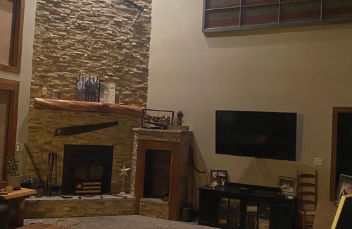Burlington House | Beautiful,Spacious 5-bedroom home on 19 acres only 30 mi from downtown Milwaukee