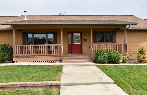 Lewistown House | Beautiful Spacious Home - Near Fergus High School