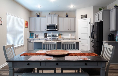 Opelika House | Beautiful spacious house 5 minutes from Tiger Town