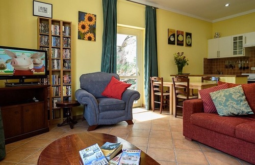 Acquasparta Apartment | Beautiful spacious 2 bedroom, vacation apartment in Umbrian Town Villa