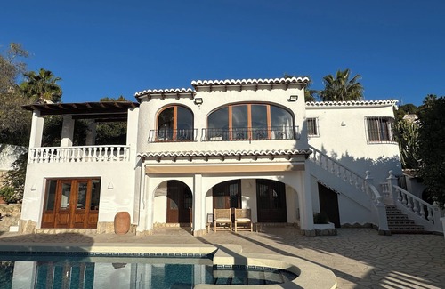 Pinar del Advocat Villa | Beautiful spacious villa with sea view and private pool close to the beach