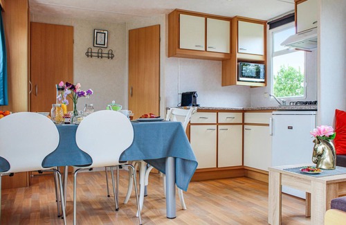 Woubrugge House | Beautiful (sta)caravan in Woubrugge