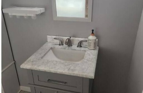Manorville Apartment | Beautiful Studio Apartment Sleeps 2