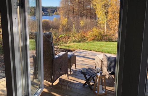 Stavsjo House | Beautiful studio apartment with lake view in Sörmland