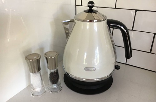 Kiama Apartment | Beautiful Studio in central Kiama.Your leafy oasis only 2 mins from the beach!