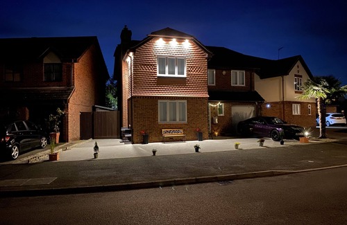Great Houghton House | Beautiful Stunning Peaceful 6-bed Showhome Eco Uk