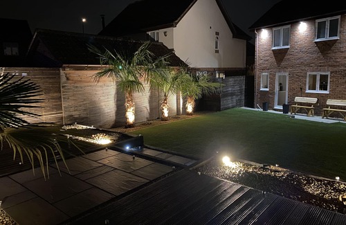 Great Houghton House | Beautiful Stunning Peaceful 6-bed Showhome Eco Uk