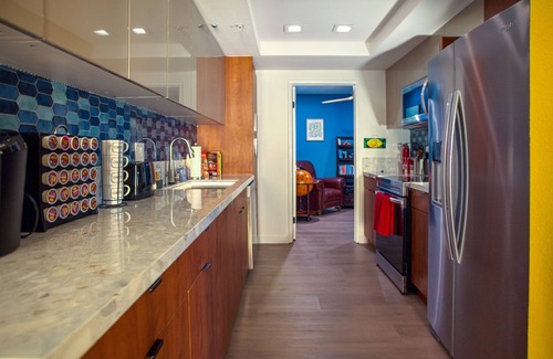 Araby Condo | Beautiful Style, Home Office, Pickle Ball, Tennis, Big Pool-Spa