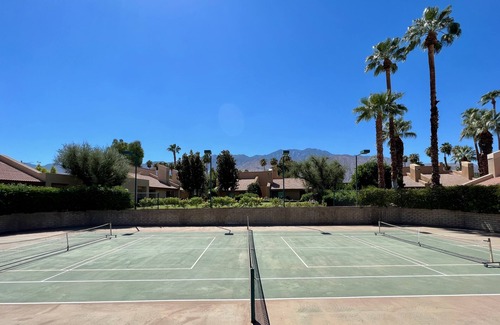 Araby Condo | Beautiful Style, Home Office, Pickle Ball, Tennis, Big Pool-Spa