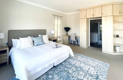 Saint Francis Bay House | Beautiful sunny holiday home