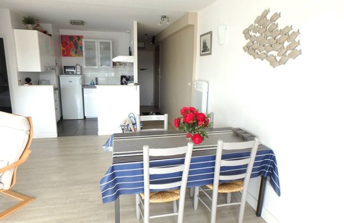 Perros-Guirec Apartment | Beautiful Sunny Apartment, Sea View, Direct access to the beach on foot. Wireless