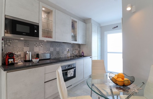 Urbanizacion Hacienda las Chapas House | Beautiful sunny townhouse - great resort facilities