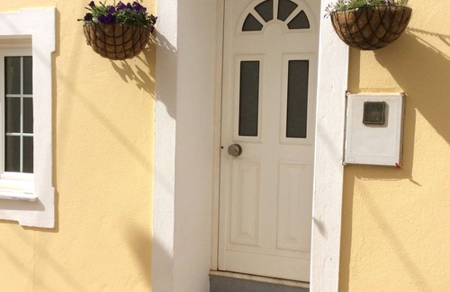 Figueira Cottage | Beautiful sympathetically renovated one bedroom Cottage in traditional village