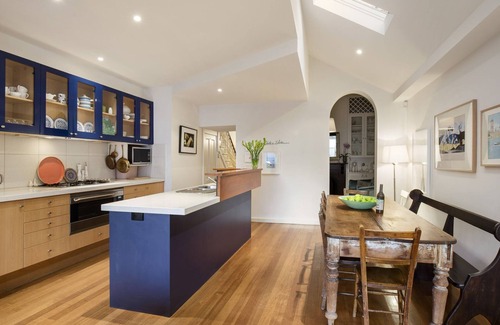 Albert Park House | Beautiful Terrace House in Fabulous Albert Park