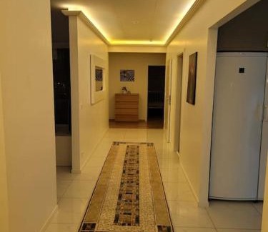 Sandviken Villa | Beautiful terraced house with private parking