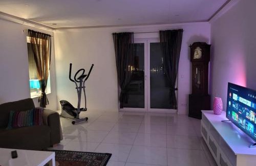 Sandviken Villa | Beautiful terraced house with private parking
