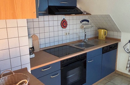 Osloß Apartment | Beautiful top floor apartment with balcony in Osloß