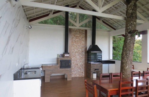 Alto da Boa Vista House | Beautiful Townhouse with magnificent views and comfort! Thirsty house with 3 beautiful chalets