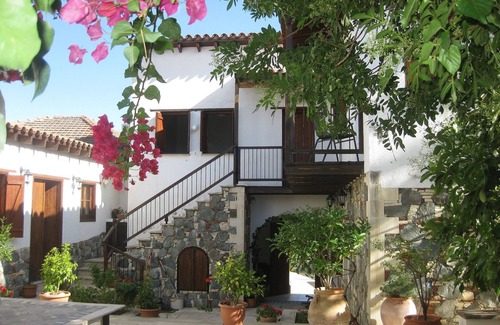 Lythrodontas House | Beautiful Traditional House In Authentic Village local walks and great base