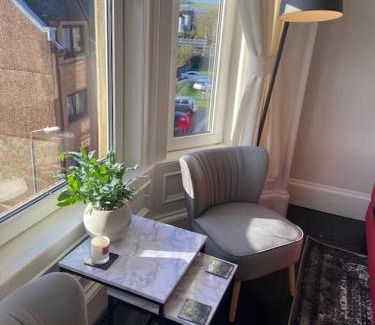 Largs Apartment | Beautiful traditional flat in the center of Largs.