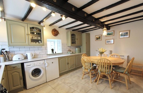 Castleton Cottage | Beautiful Two Bedroom Country Cottage in Castleton Village with Patio & Parking