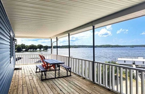 Lake of the Ozarks Condo | Beautiful Upstairs 2 Bedroom 1 bath at Lake Front Resort Unit 12