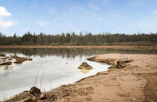Nybro Apartment | Beautiful vacation apartment with cozy furnishings near the lake.