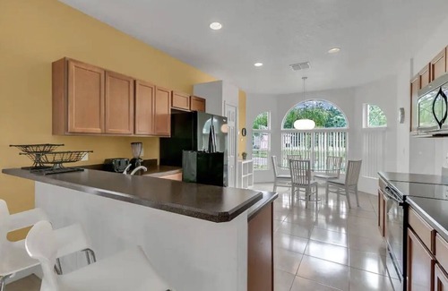 Crystal Cove House | Beautiful vacation home near Disney