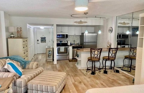 Vanderbilt Beach Condo | Beautiful Vanderbilt Beach Condo Just Steps To The Beach!