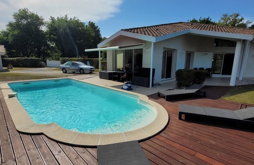 Pontenx-les-Forges Villa | Beautiful villa with swimming pool located in a quiet area near the lake and sea