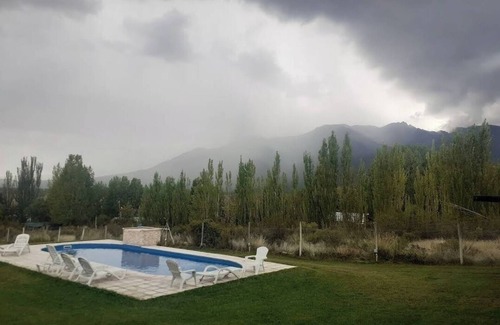Vistalba House | Beautiful view of the mountains, tourist sites very close by.