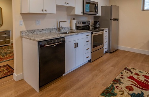 Olympus Cove Apartment | Beautiful view & seclusion, minutes from downtown Salt Lake City. Clear air!