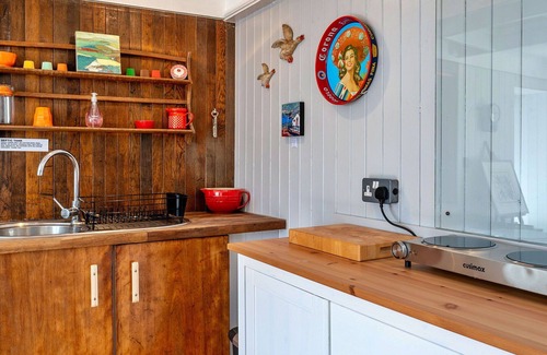 Pendeen House | Beautiful villa for 2 guests with WIFI, terrace and pets allowed