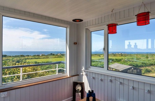 Pendeen House | Beautiful villa for 2 guests with WIFI, terrace and pets allowed